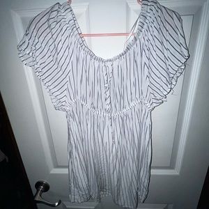 Off shoulder baby doll shirt